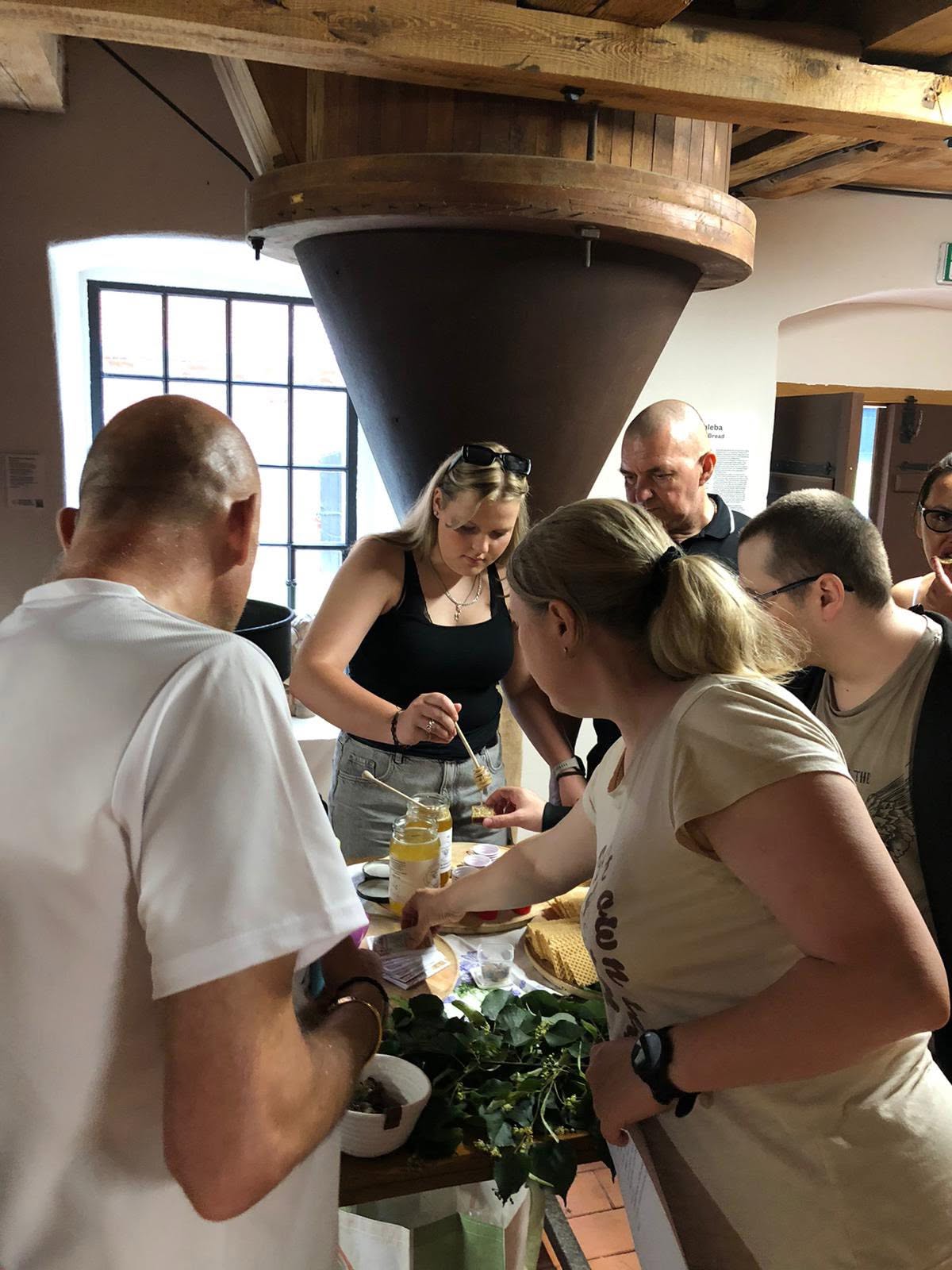 Degustacja miodów w ramach projektu